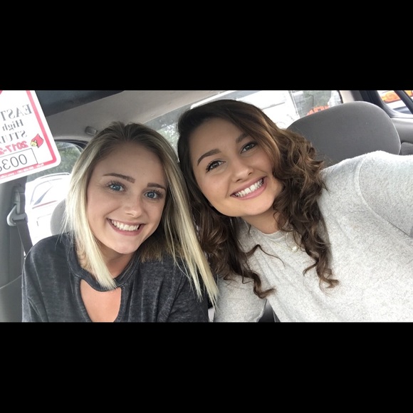 Meet your Posher, Olivia - Picture 1 of 1